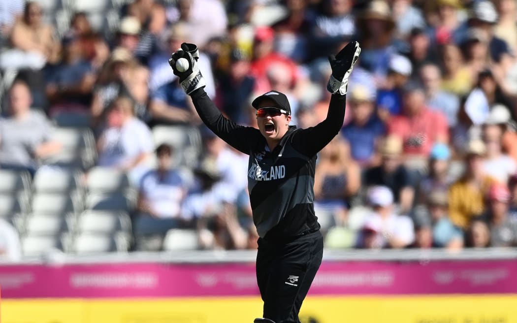 White Ferns wicketkeeper Izzy Gaze celebrates taking a catch