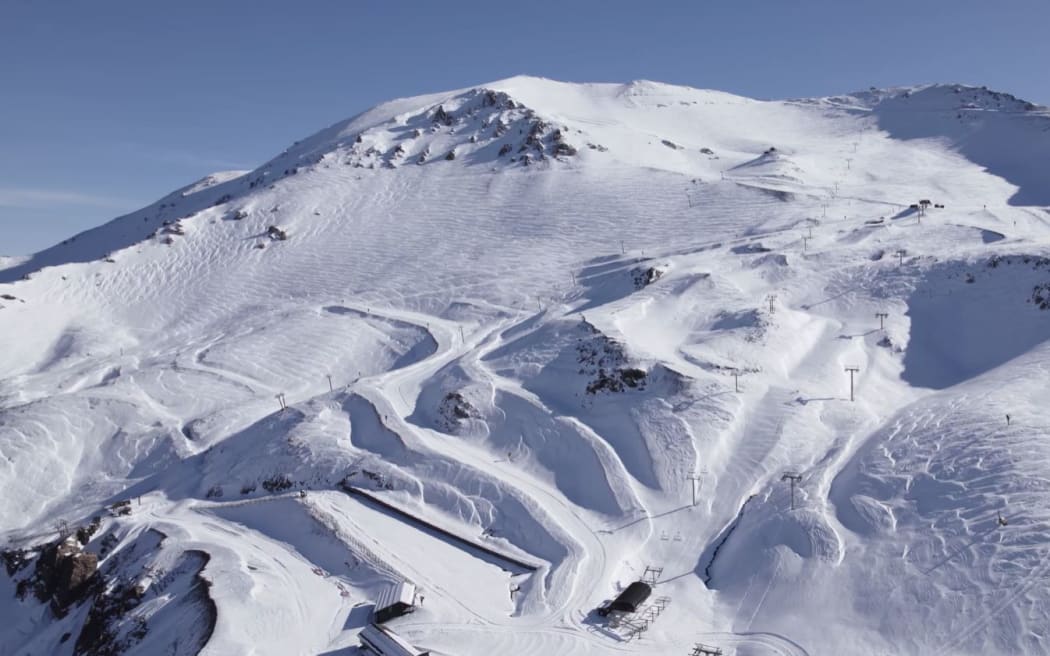 Mt Hutt ski field.