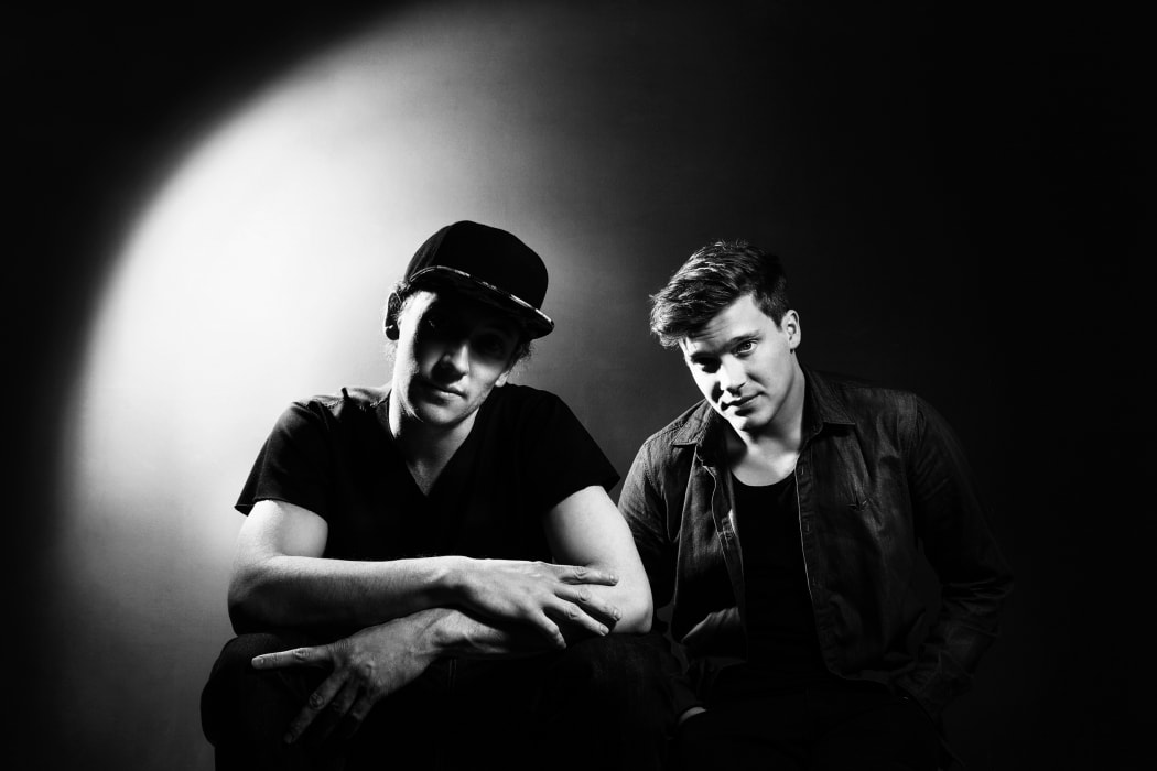 Jamie MacDowell & Tom Thum