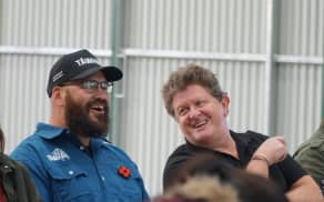 John Holt (R).