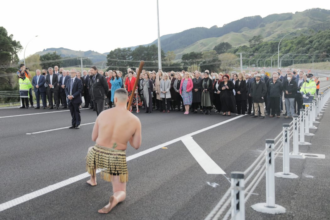 Transmission Gully: pōwhiri at opening ceremony