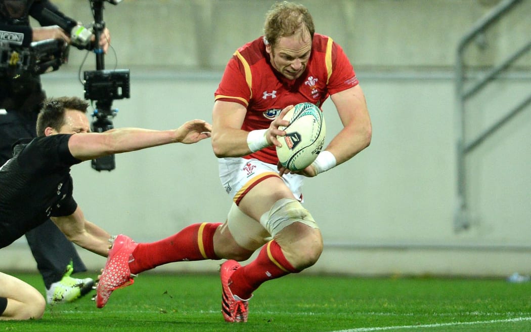 Alun Wyn Jones scores for Wales.