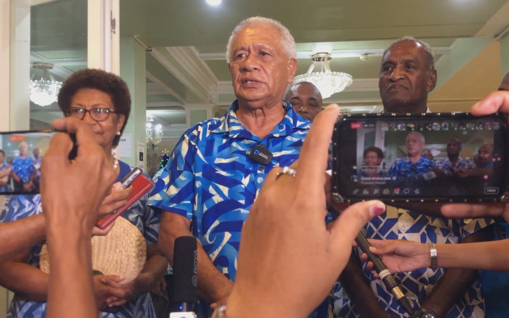 Anare Jale (middle) chief Sodelpa negotiator and former MP, Ro Teimumu Kepa (left) former Sodelpa leader and Ratu Manoa Rorogaca Sodelpa president  announce the party's choice of coalition partner in Suva. 20 December 2022