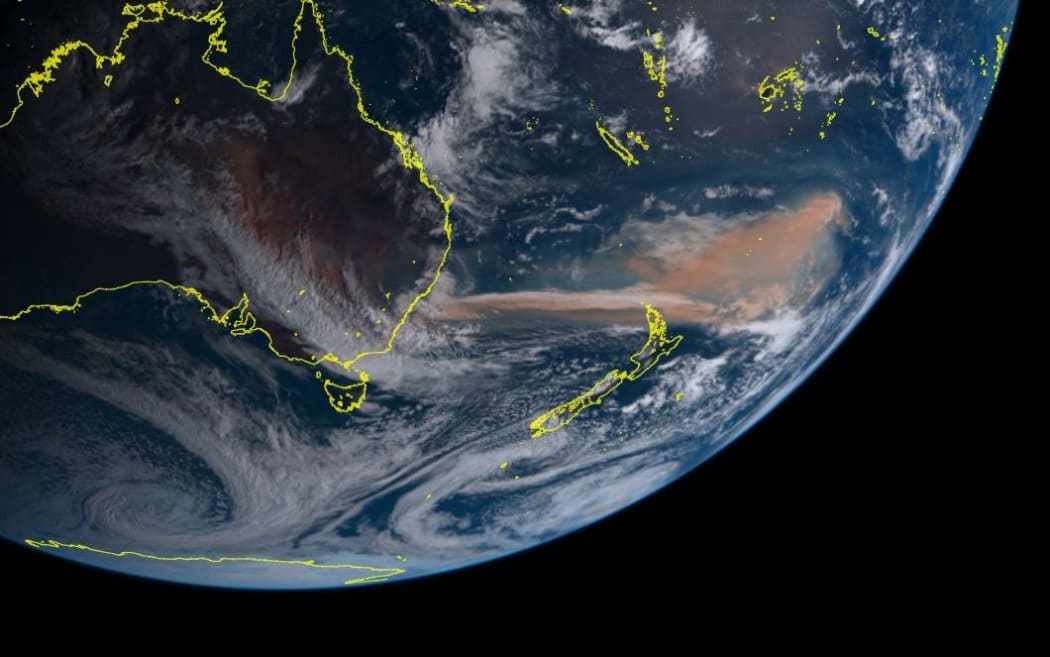 A screenshot from the Himawari-8 satellite shows clearly visible smoke over New Zealand.