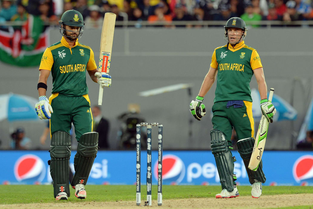 South Africa captain AB de Villiers (right) said the team had badly wanted to take that trophy back home.