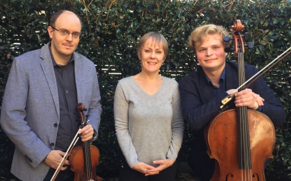 Levansa Trio: Andrew Beer (vln), Lev Sivkov (cello), Sarah Watkins (pno)