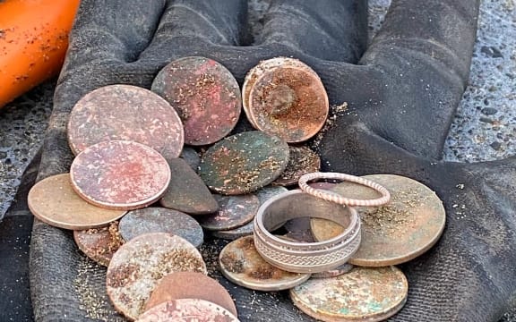metal detecting coins