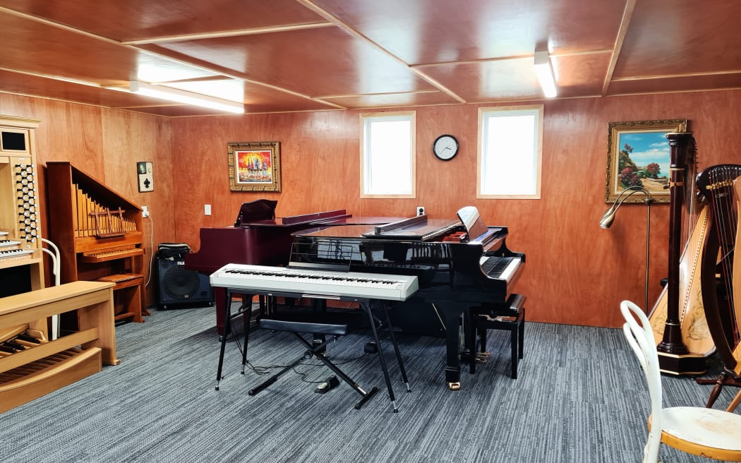 Sherry Shelton Music Studio, Bluff