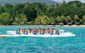 Va'a teams line up