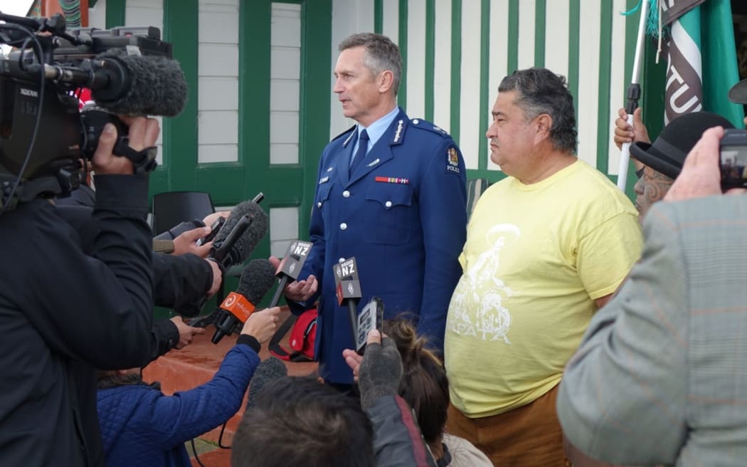 Police Commissioner Mike Bush with Tuhoe spokesperson Tamati Kruger.