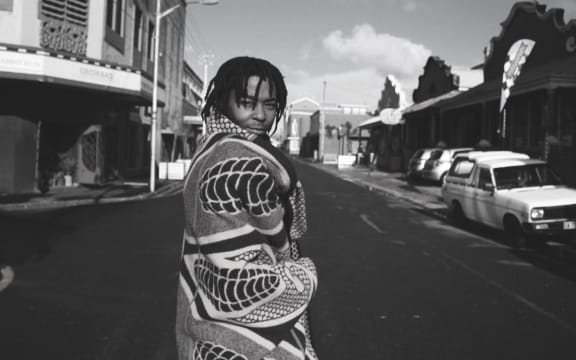 Tefo Mahola