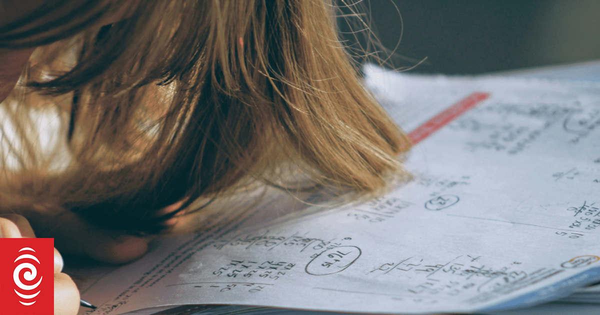 'Unusual' improvement in primary students' maths and English, teachers say