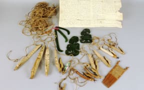 Māori artefacts, which will be auctioned off in England next month, include greenstone heitiki, carved fishhooks and rope made of flax.