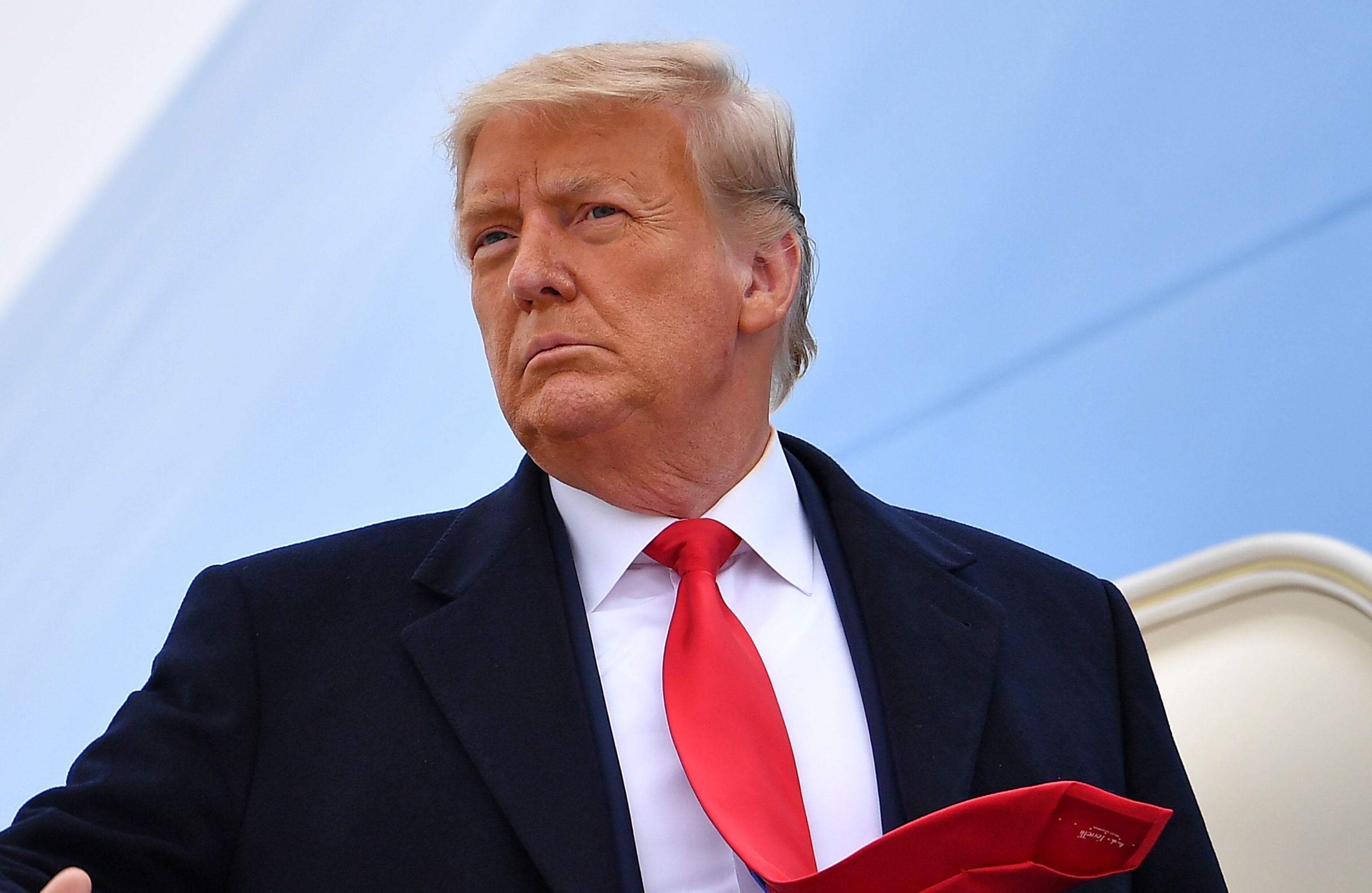 US President Donald Trump boards Air Force One before departing Harlingen, Texas on January 12, 2021. (Photo by MANDEL NGAN / AFP)
