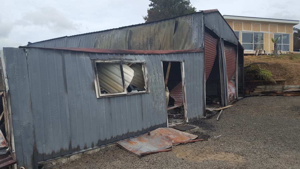 A house which narrowly escaped the fire, south of Whitianga, overnight on 17/18 January 2017.