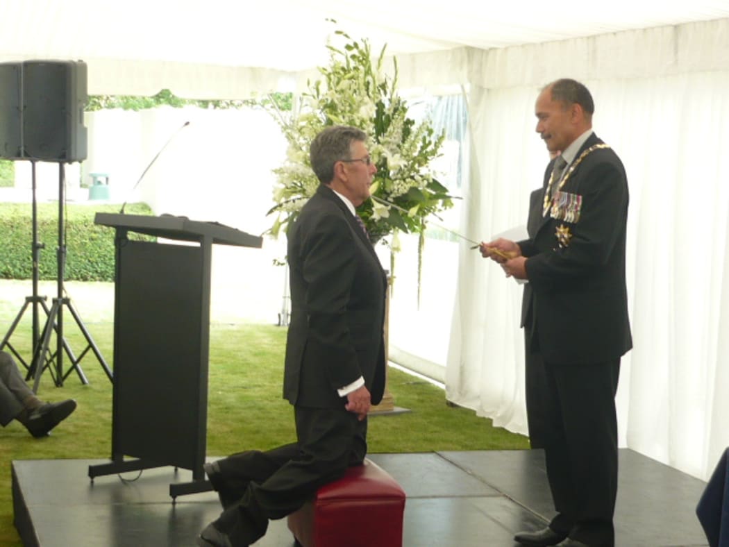 Governor-General Sir Jerry Mateparae knights Paul Holmes.