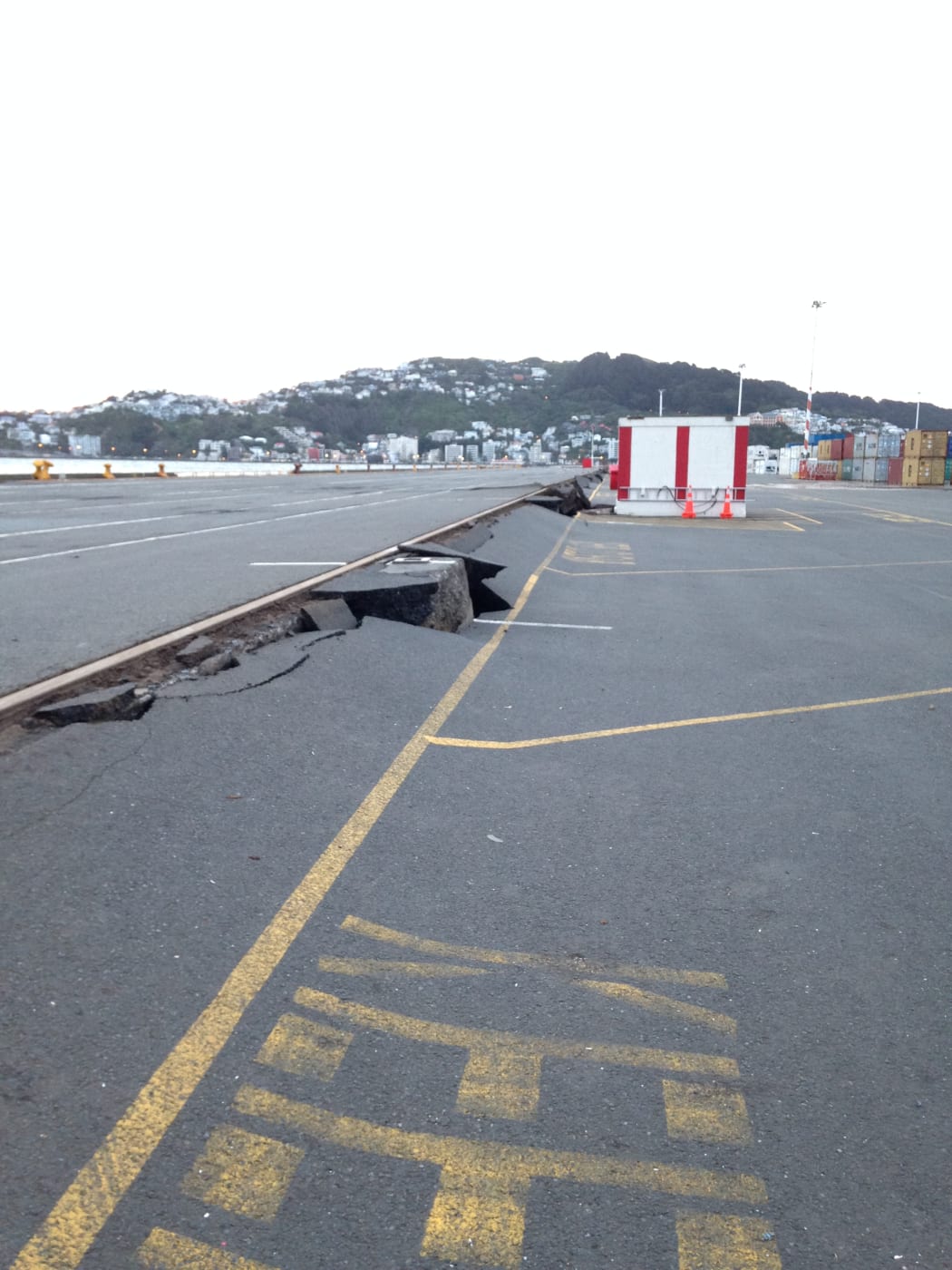 container wharf