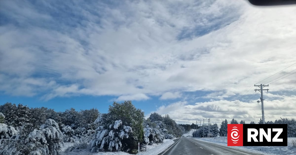 Weather: Cold snap continues with -5.9C low and rain in the North | RNZ