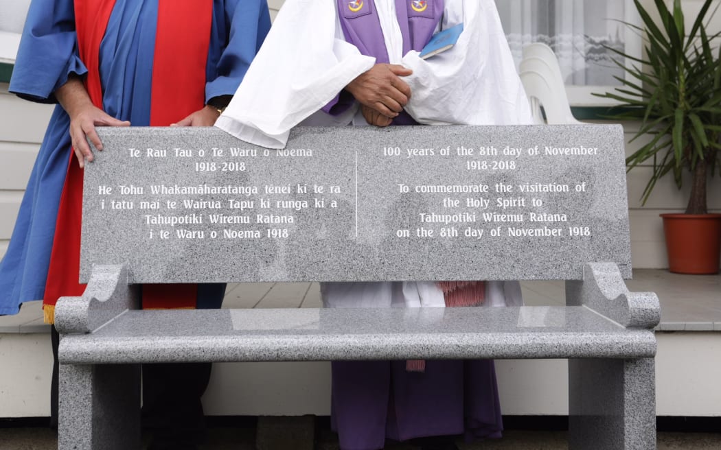 The plaque unveiled at Rātana Pā during the 100th anniversary of the Rātana faith.