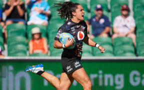 PERTH, AUSTRALIA - FEBRUARY 14: Shontelle Stowers of the Warriors breaks down the wing to score a late try during the 2020 NRL9s match between the Warriors and the Roosters at HBF Park, February 14, 2020 in Perth, Australia.