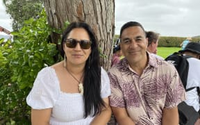 Dallas King with Māpuna presenter Julian Wilcox.