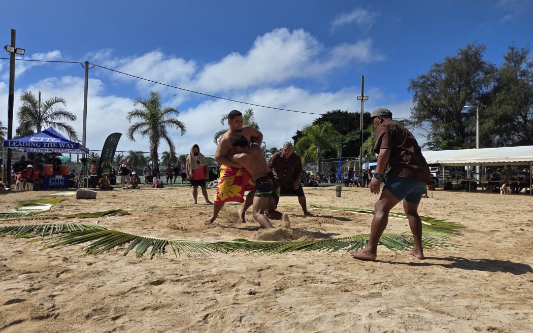 Wrestling as part of Emo Aito Māori or traditional games