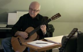 Sonny Curtis