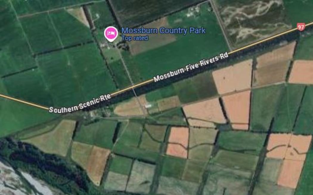 A bus carrying 17 people has crashed on Mossburn Five Rivers Road on State Highway 97 about 3.45pm on Wednesday.