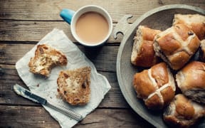 hot cross buns