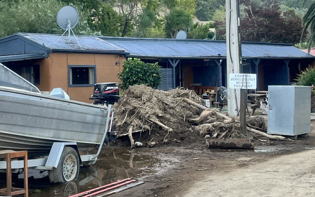 Damage at 35 Eat Street.