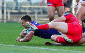 Kodi Nikorima on his way to scoring. Vodafone Warriors v St George Illawarra Dragons. NRL Rugby League, Central Coast Stadium, Central Coast, NSW, Australia. 30th May 2020.