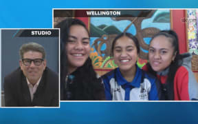 Anastasia Sirila , Tiresa Foma'i and Rosetta Lopa talk to John Campbell.