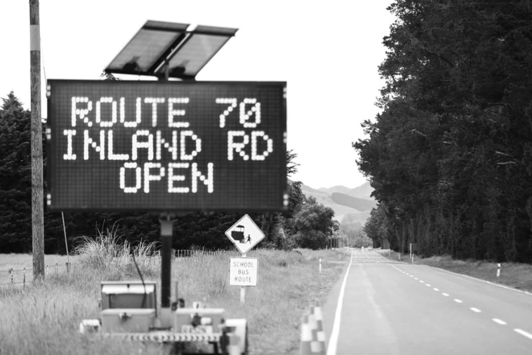 Road works continue on the Inland route to Kaikoura.