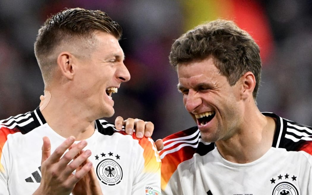 German footballers Toni Kroos and Thomas Müller.