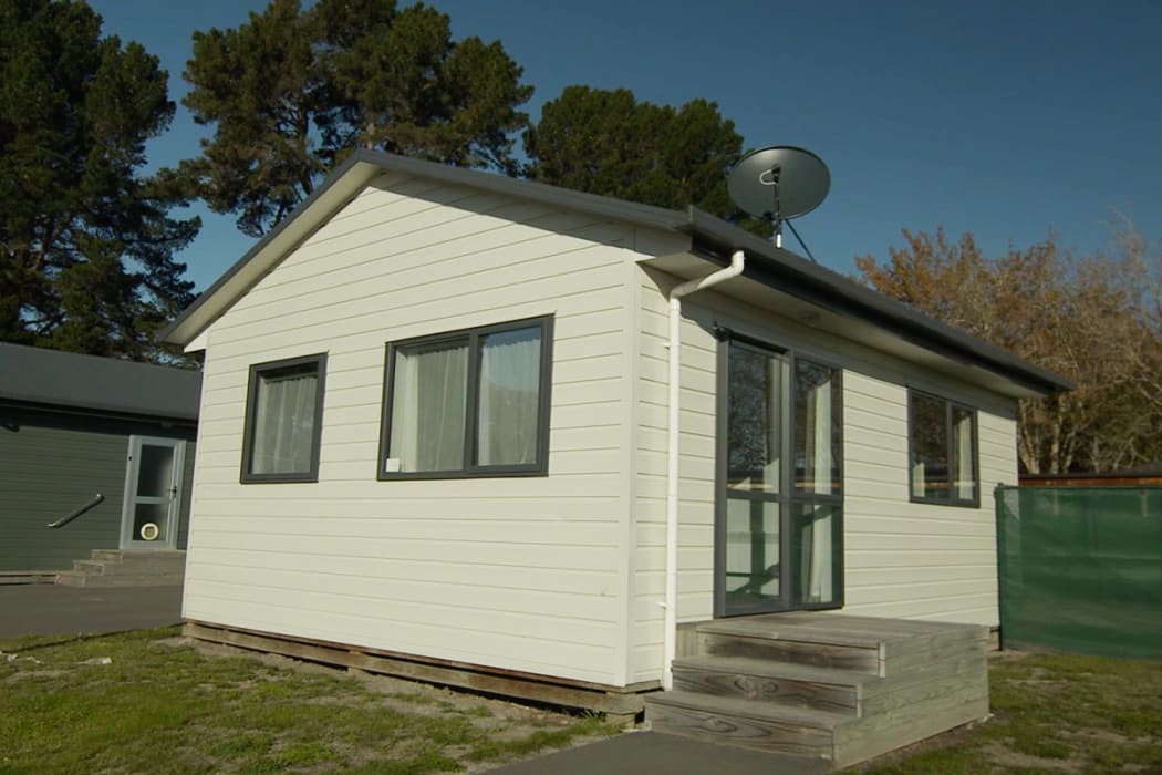 Post-quake emergency housing