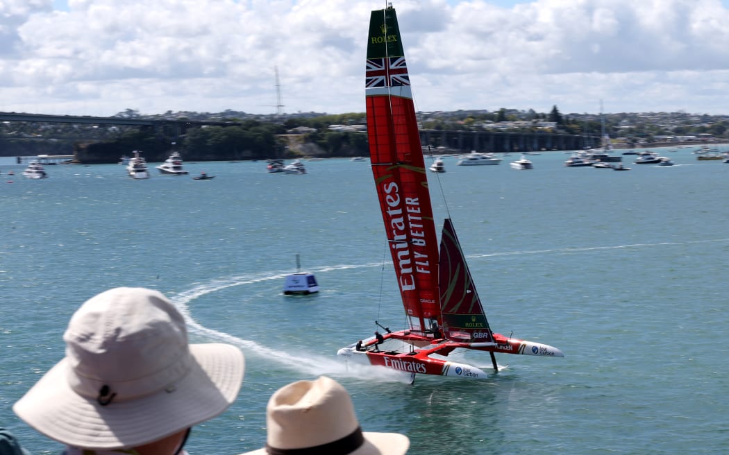 AUCKLAND, NEW ZEALAND - JANUARY 18: Emirates GBR round a markduring SailGP Auckland on January 18, 2025 in Auckland, New Zealand. (Photo by Phil Walter/Getty Images)