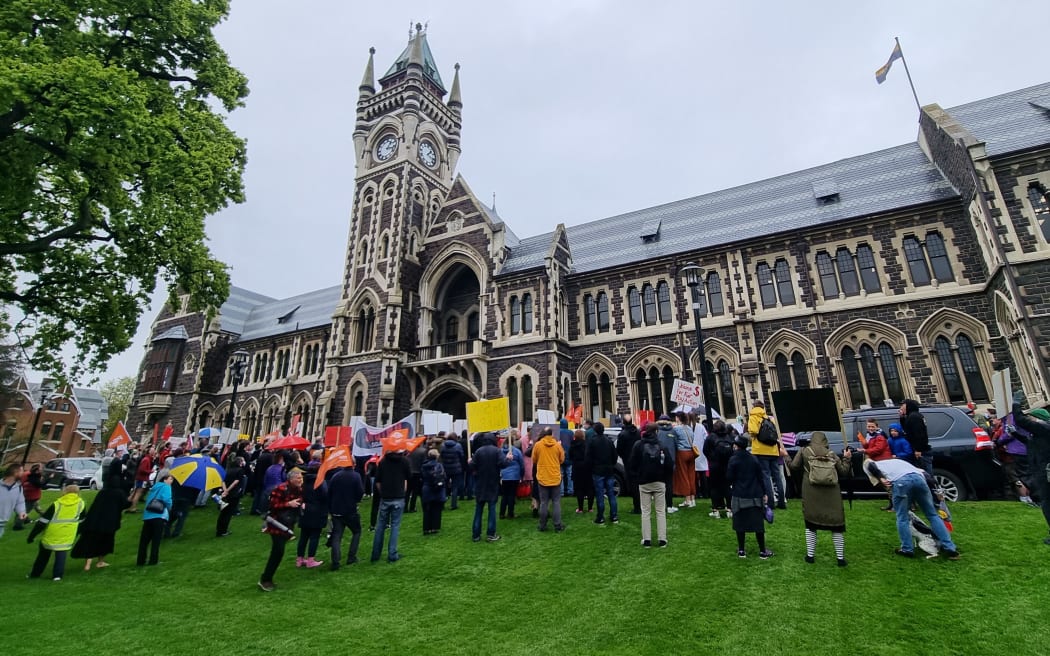 University of Otago proposes cutting 'several hundred' jobs RNZ News
