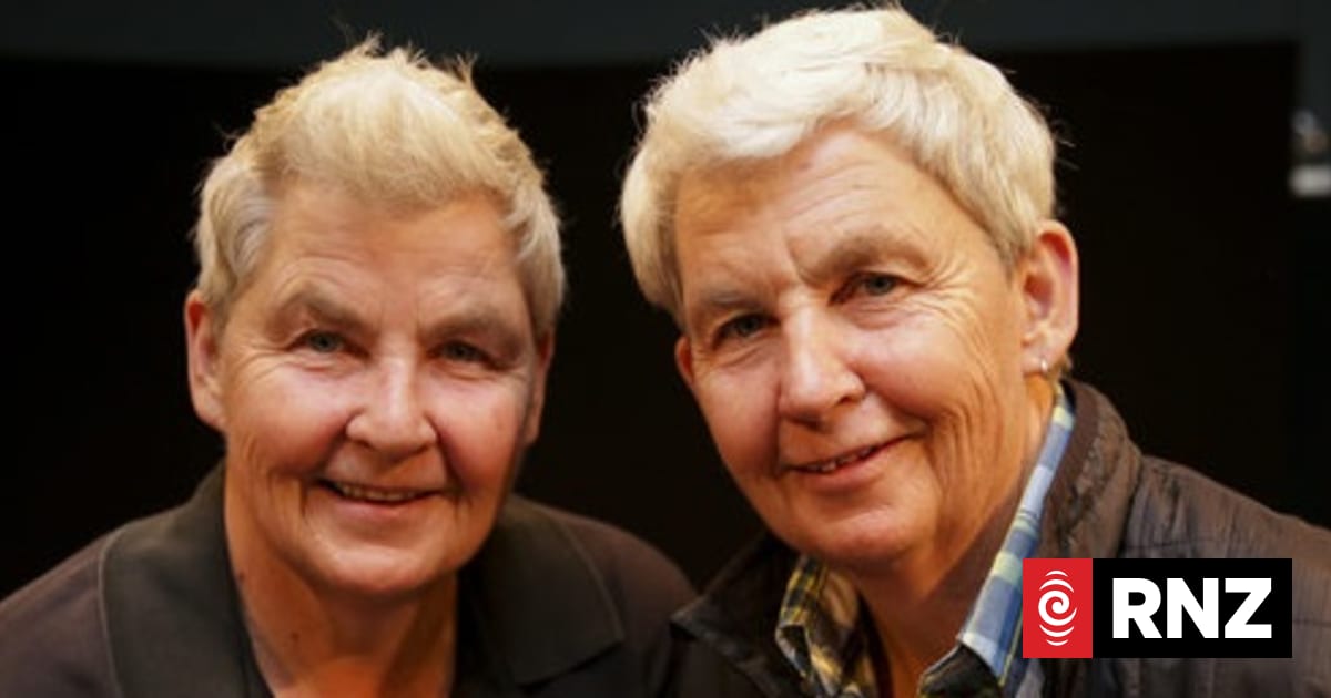 Lynda Topp's emotional tribute to 'special twin sister'