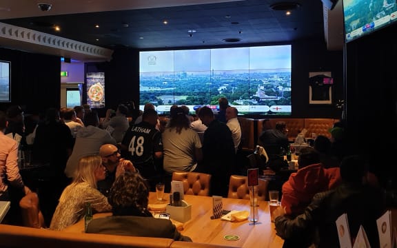 Christchurch cricket fans watch tense 2019 World Cup final between New Zealand and England
