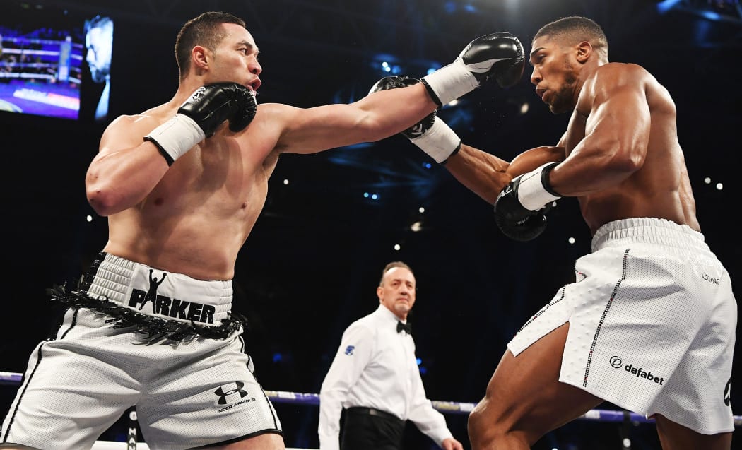 Under the watchful eye of referee Giuseppe Quartarone, Joseph Parker was unable to spend much time fighting at close quarters with Anthony Joshua.