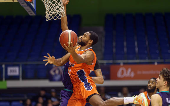 Sharks Courtney Belger during the SAL'S NBL Basketball match between Auckland Huskies and Southland Sharks at Trusts Arena Auckland, New Zealand. 16 May 2021.