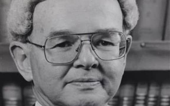 Sir Thomas Eichelbaum.