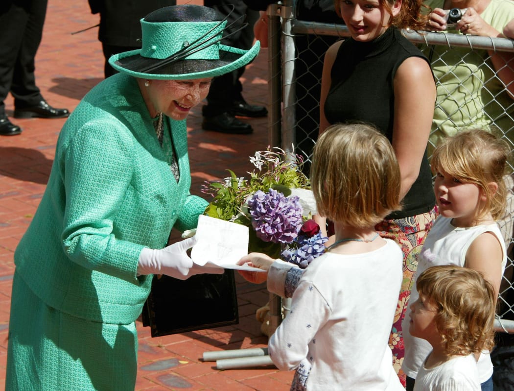 The British monarch is in New Zealand for five days as part of her golden jubilee tour before travelling to Australia on 27 February to open the Commonwealth Heads of Government Meeting (CHOGM) in Coolum on 02 March.