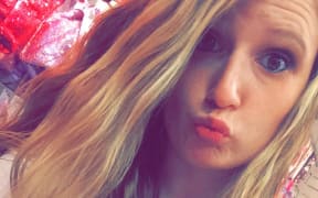 blonde teenager selfie