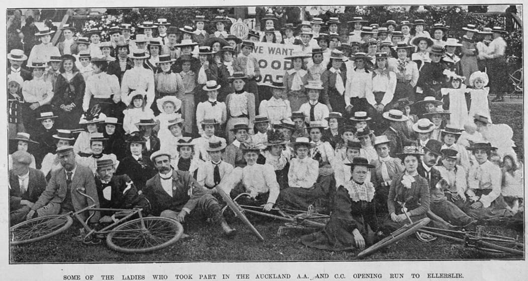 A group portrait of some of the women cyclists who took part in the opening run to Ellerslie of the Auckland Amateur Athletics and Cycle Club. 1900.