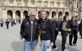 Glenn and Jo Retallick visiting the Louvre before travelling back home to New Zealand.