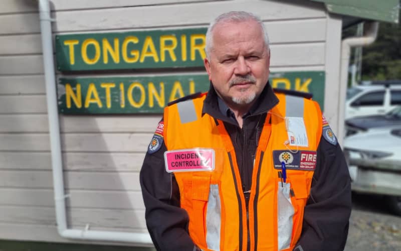 Fire crews put in 'grunt' work to dampen down Tongariro fire hotspots | RNZ