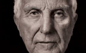 Ray Henwood as King Lear