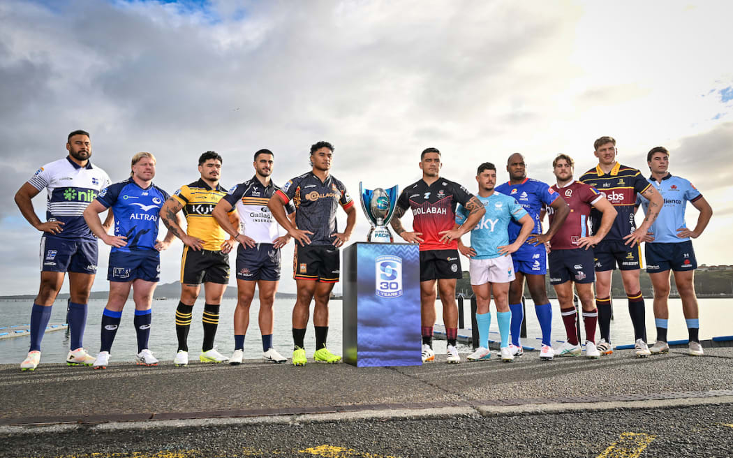 Super Rugby players pose for a photo at the Super Rugby Pacific 2026 Season Launch.
L-R: Patrick Tuipulotu (Blues), Nic Dolly (Western Force), Du’Plessis Kirifi (Hurricanes), Tom Wright (ACT Brumbies), Wallace Sititi (Chiefs), Codie Taylor (Crusaders), Patrick Pelligrini (Moana Pasifika), Manasa Mataele (Fijian Drua), Fraser McReight (Queensland Reds), Fabian Holland (Highlanders) and Eamon Doyle (NSW Waratahs).