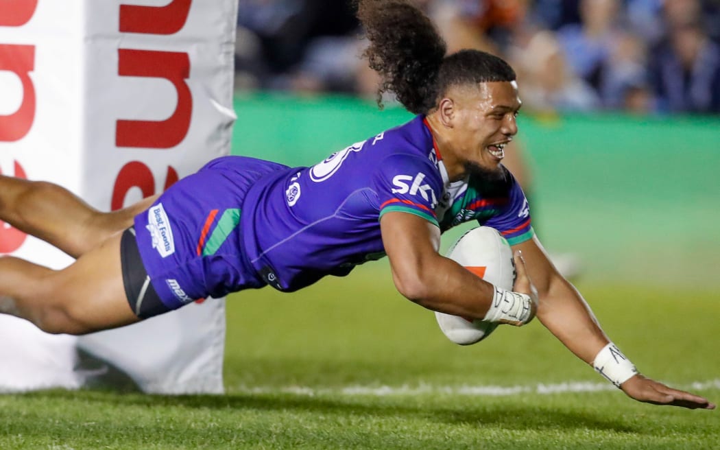 Demitric Vaimauga dives in to score. Cronulla Sharks v One NZ Warriors.